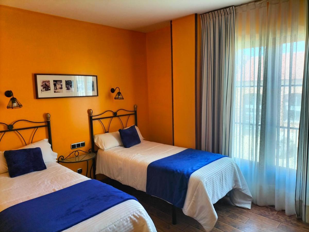 Hotel Rural Venta Del Alon Villalon de Campos Exteriör bild