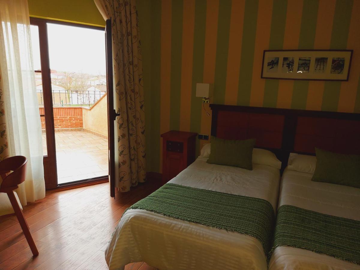 Hotel Rural Venta Del Alon Villalon de Campos Exteriör bild